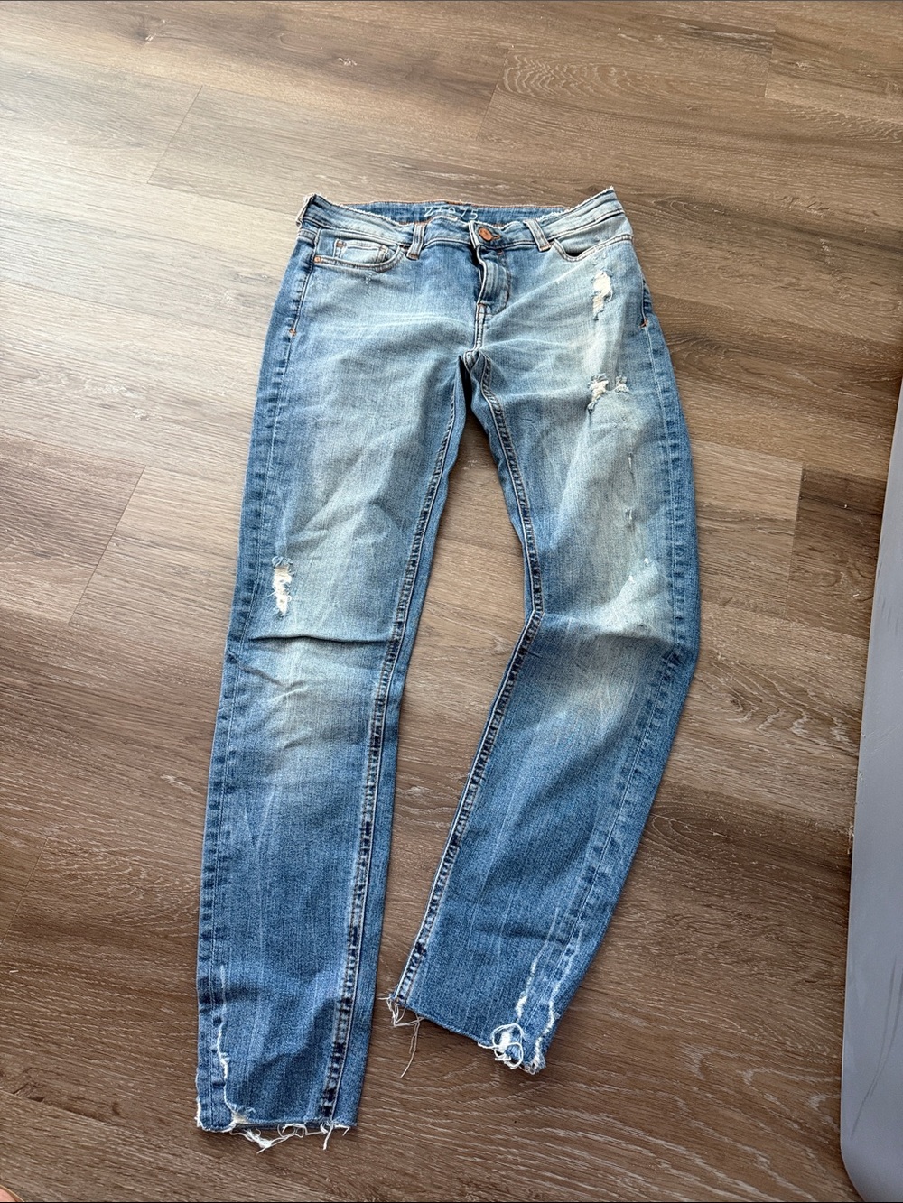 Zara Women's Skinny Ripped Light Blue Jeans